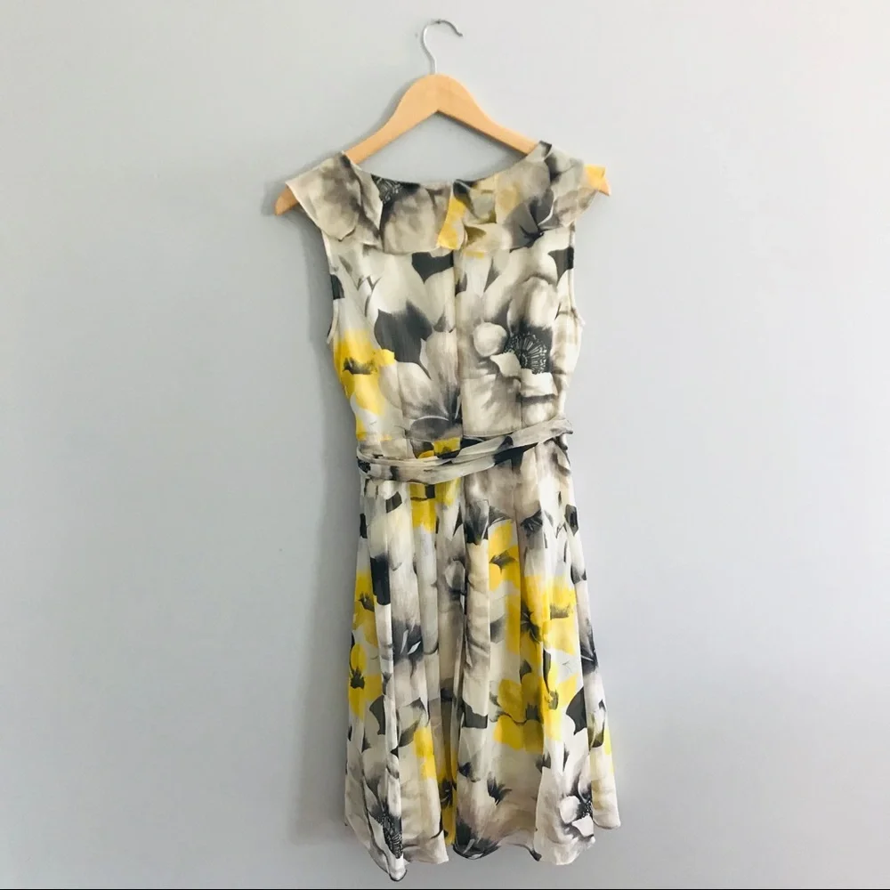 New Directions Dress with Waist Tie - Picture 2 of 7
